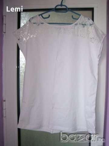 Дамска блуза в бял цвят, снимка 1 - Тениски - 19350234