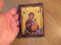 †  православнакона икона богородица с Младенеца за здраве и благополучие  в корпус от масивна дървес, снимка 1 - Икони - 18777822