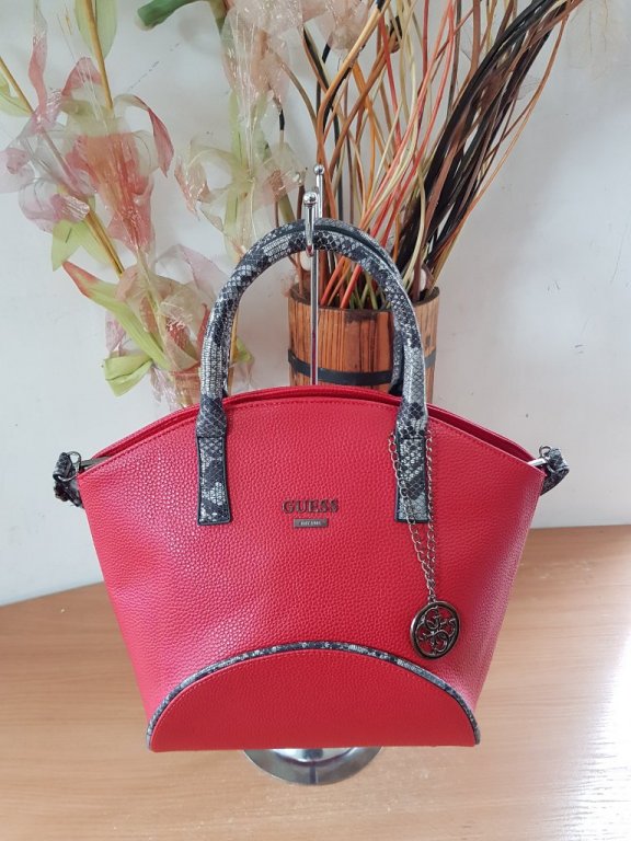 Guess стилна дамска чанта код 042 в Чанти в гр. Червен бряг - ID24378062 —  Bazar.bg