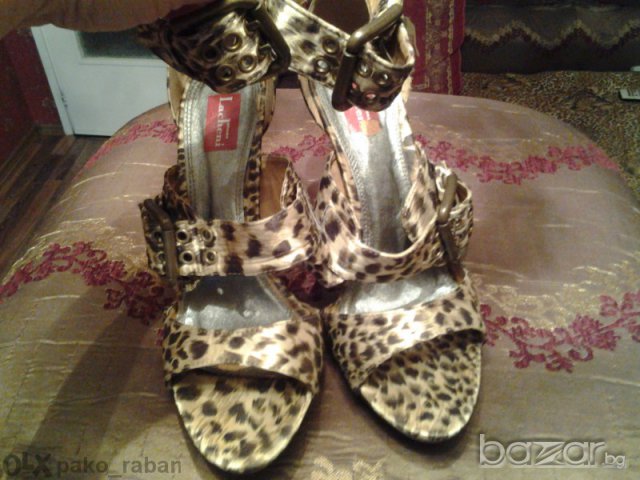 леопардови сандали номер 39 с висок ток