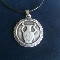 Ръчно изработен медальон Амфора-ритон оригинална и уникална визия, снимка 1 - Колиета, медальони, синджири - 24655611