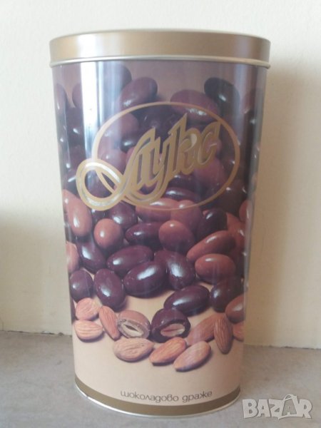 Стара ламаринена кутия от бонбони!, снимка 1