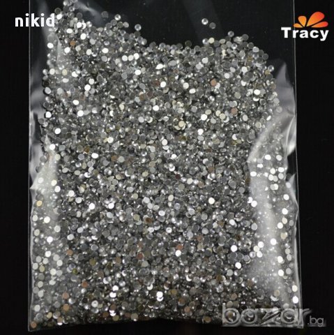 1.5mm ситни  камъчета капси декорация 3д ефект за нокти маникюр и не само
