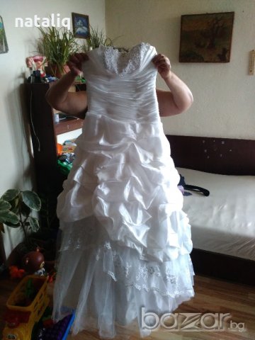 Булчинска рокля