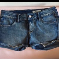 Къси дънкови панталонки, снимка 1 - Къси панталони и бермуди - 24079926
