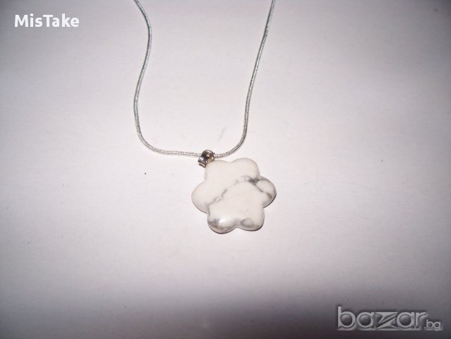 колие Бял тюркоаз