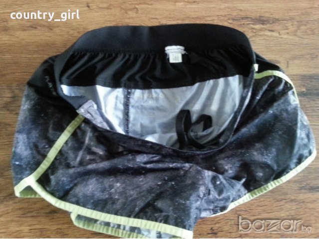 Reebok - страхотни дамски къси панталонки, снимка 8 - Къси панталони и бермуди - 18428787