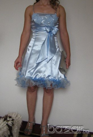 Официална рокля