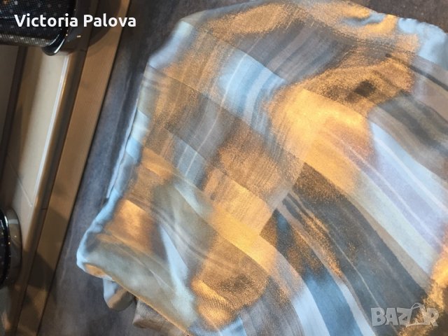 Нежен красив шал 160 на 40 см, снимка 3 - Шапки - 23750346