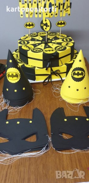 Картонена торта и украса с Батман за рожден ден, снимка 1