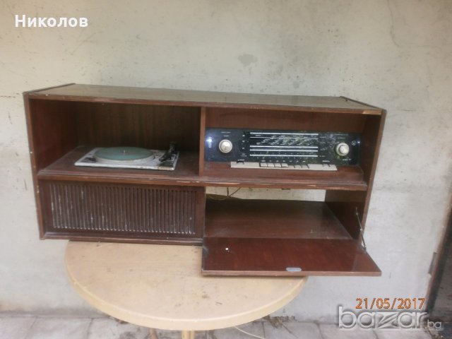 Продавам радиограмофони, снимка 2 - Антикварни и старинни предмети - 18350697