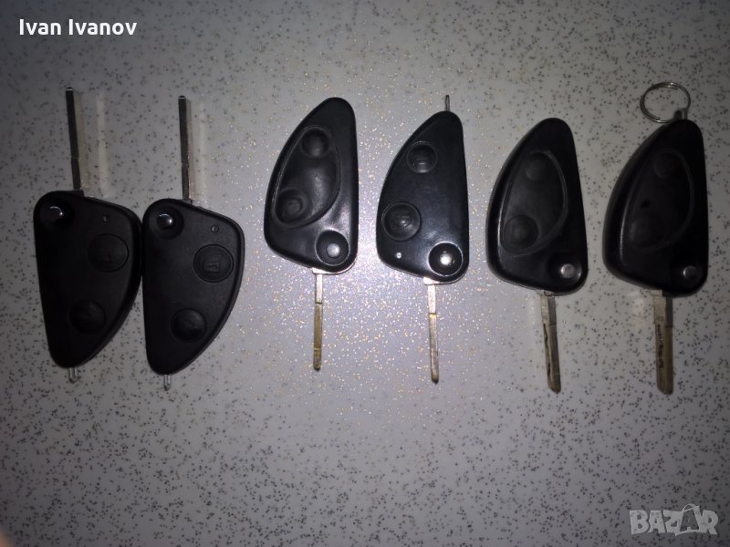 Ключове за Алфа Ромео 156 с 2 бутона - стари, снимка 1