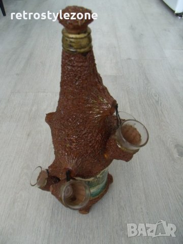 № 832 стар комплект - бутилка с чашки  - стъклена бутилка и 5 бр. стъклени чашки с декорация, снимка 4 - Други ценни предмети - 21817919