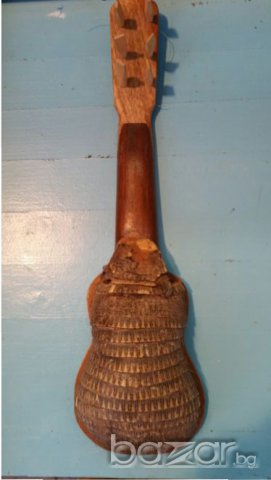 Малка китара, укулеле изработена от броненосец., снимка 2 - Китари - 16106797