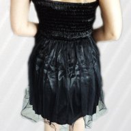 ПРОМО! Нова Черна сатенена рокля с дантела и панделка, снимка 3 - Рокли - 6975938