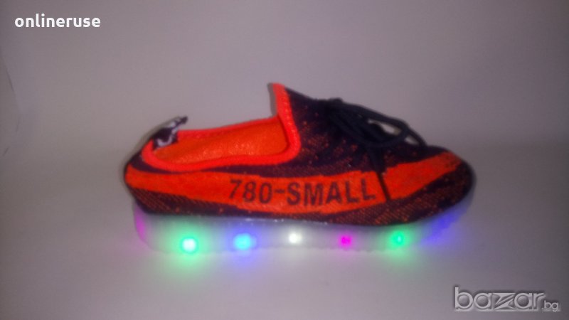 Детски маратонки SMALL-780 (светещи), снимка 1