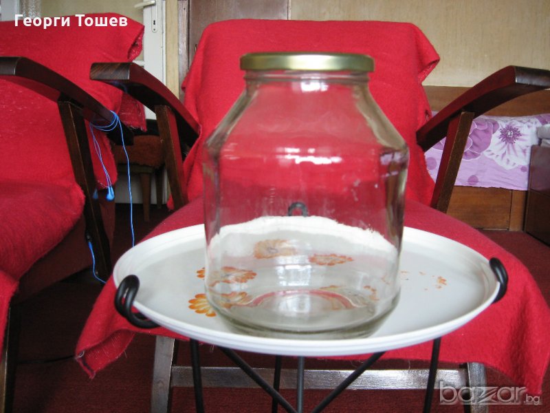 Продавам стъклени буркани,  метални капачки на винт и метални капачки тип ОМНИЯ., снимка 1