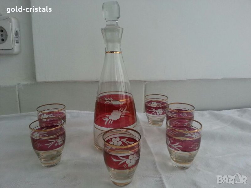Ретро стъклени чаши за ракия и гарафа с златен кант, снимка 1