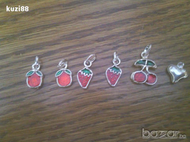 Продавам сребърни висулки