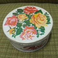№ 2705 стара ламаринена кутия / бонбониера " Роза "  . - юбилейна , лимитирана серия 50 години  ЗШЗИ, снимка 1 - Други ценни предмети - 24727068