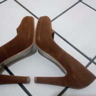 Елегантни обувки на висок ток велурени, снимка 5 - Дамски ежедневни обувки - 17681319