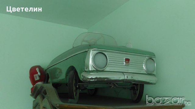 Търся/КУПУВАМ стара детска метална или дървена кола с педали, снимка 4 - Колекции - 8131830