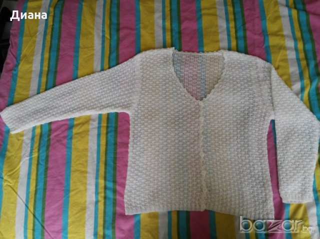 Бяла дамска жилетка