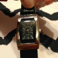 Дамски часовник Louis Valentin, снимка 1 - Дамски - 20377143