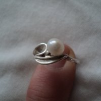 Сребърен пръстен с перла
