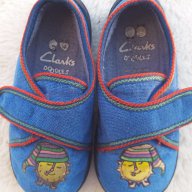 Детски пантофи Clarks №23, снимка 1 - Бебешки обувки - 15917520