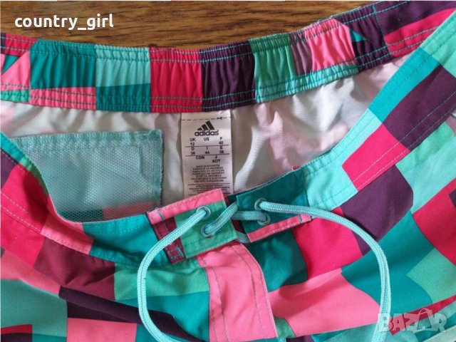 adidas - страхотни дамски шорти, снимка 4 - Къси панталони и бермуди - 25604357