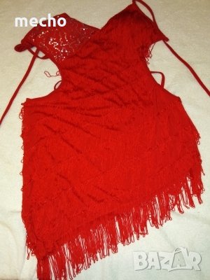 Червена асиметрична рокля с ресни и ниска талия , снимка 1 - Рокли - 23752935
