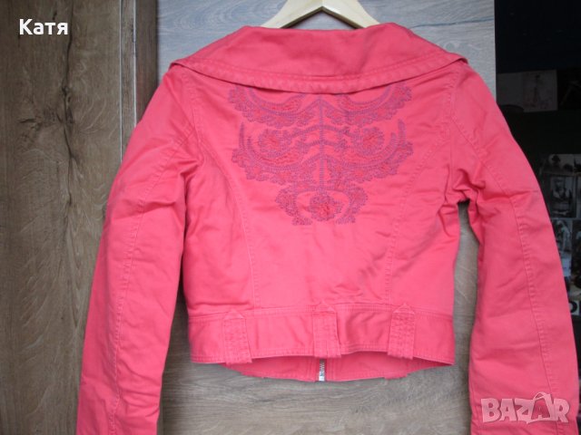 Късо яке Diesel голяма яка бродерия на гърба оранж, размер S, снимка 5 - Якета - 25364680