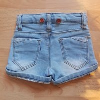  Модерни къси дънкови панталони за малка бебка, снимка 2 - Панталони и долнища за бебе - 25943473