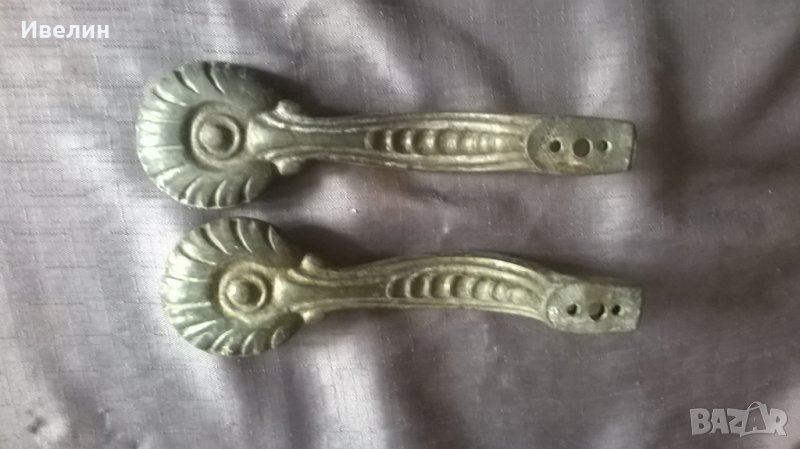 две стари декорации, снимка 1