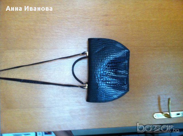 Дамска чанта, снимка 5 - Чанти - 8257309