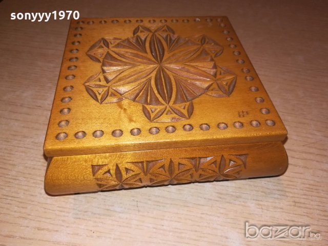 ретро дървена кутия с дърворезба-15х15х7см-внос швеицария, снимка 3 - Колекции - 20121652