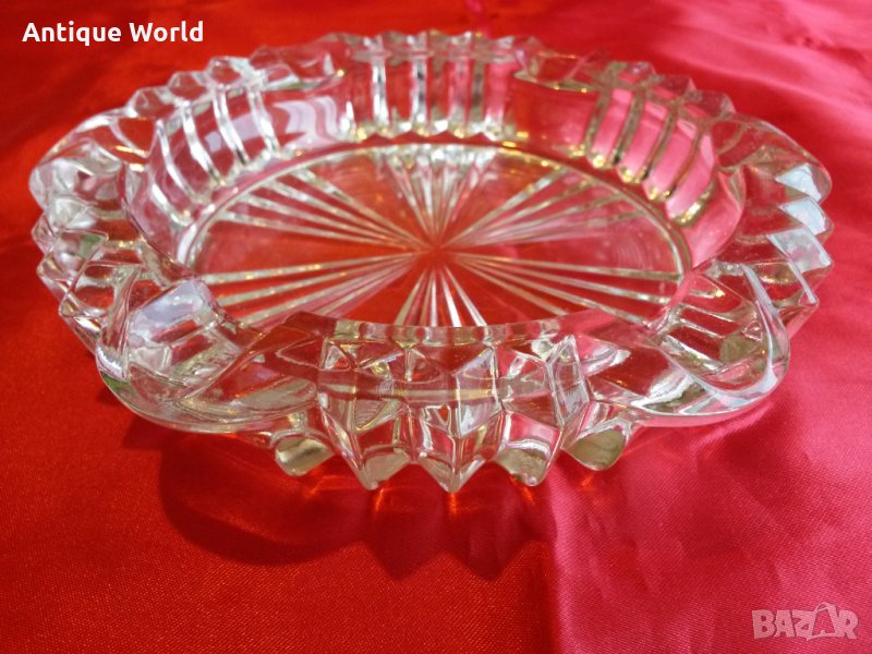 Красив Шведски Пепелник Кристално Стъкло, снимка 1