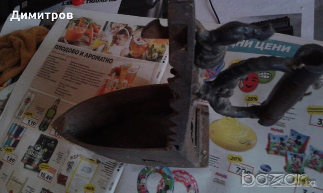 Стара ютия,тостер и стар полицейски колан, снимка 5 - Други ценни предмети - 16552535