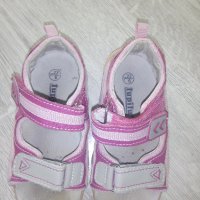 сандали за момиче , снимка 1 - Детски сандали и чехли - 25662404