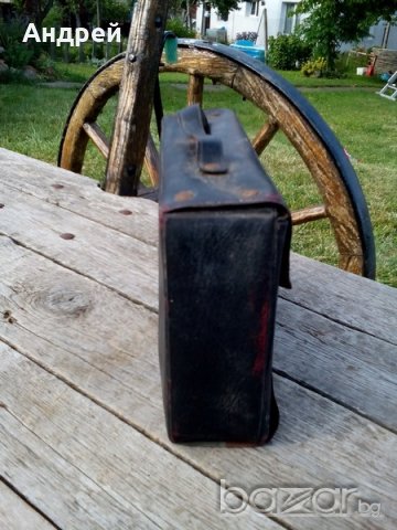 Стара авто аптечка, снимка 3 - Антикварни и старинни предмети - 18693754