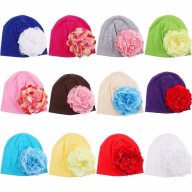 Кафява красива детска шапка с нежно цвете , снимка 3 - Шапки, шалове и ръкавици - 16856891