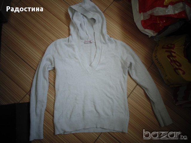 Бяла блуза, снимка 1 - Блузи с дълъг ръкав и пуловери - 14025427
