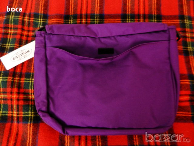 Чанта за лаптоп Eastpak Delegate Messenger чисто нова с етикет спортна чанта през рамо, снимка 3 - Чанти - 15662830