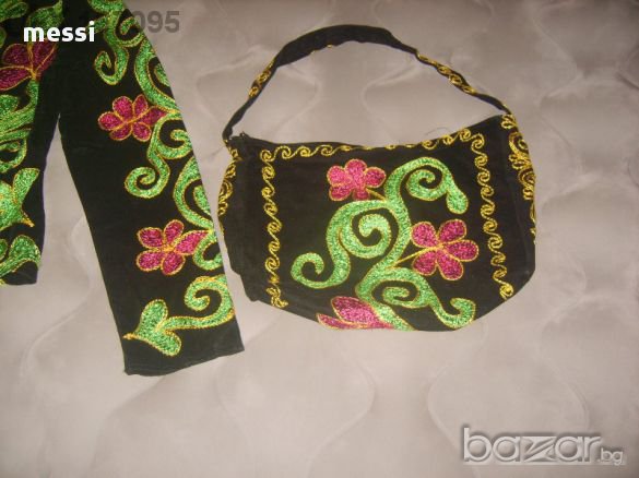 Ръчно вязано сако с чанта , снимка 2 - Сака - 11326537