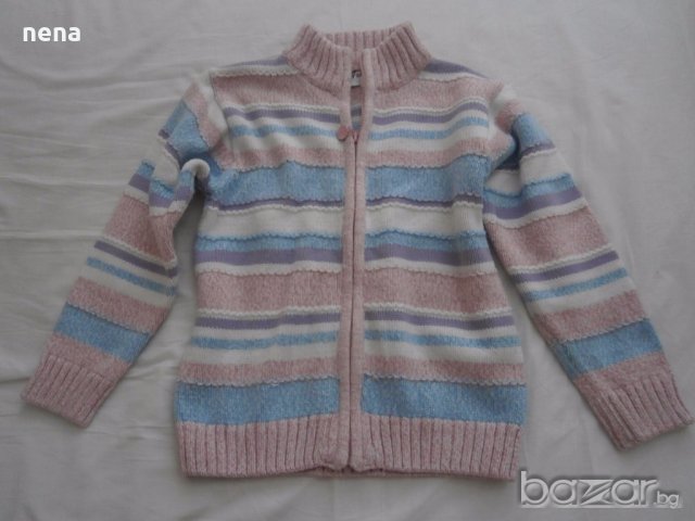 Жилетка, снимка 1 - Детски пуловери и жилетки - 18671614