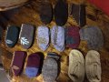 Продавам ръчно плетени жилетки, чорапи и терлици, снимка 2