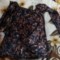 Ефектна блуза, снимка 1 - Блузи с дълъг ръкав и пуловери - 23118883