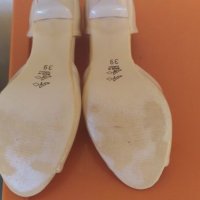 Токчета, снимка 4 - Дамски обувки на ток - 24719644