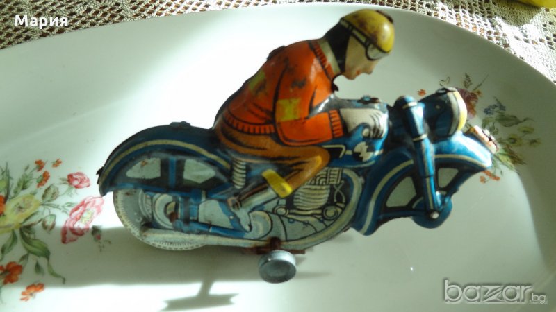 Стара играчка от соца - тенекиен мотор, снимка 1